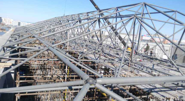 连云港细数网架装配中抉择应用钢结构对室第的优势